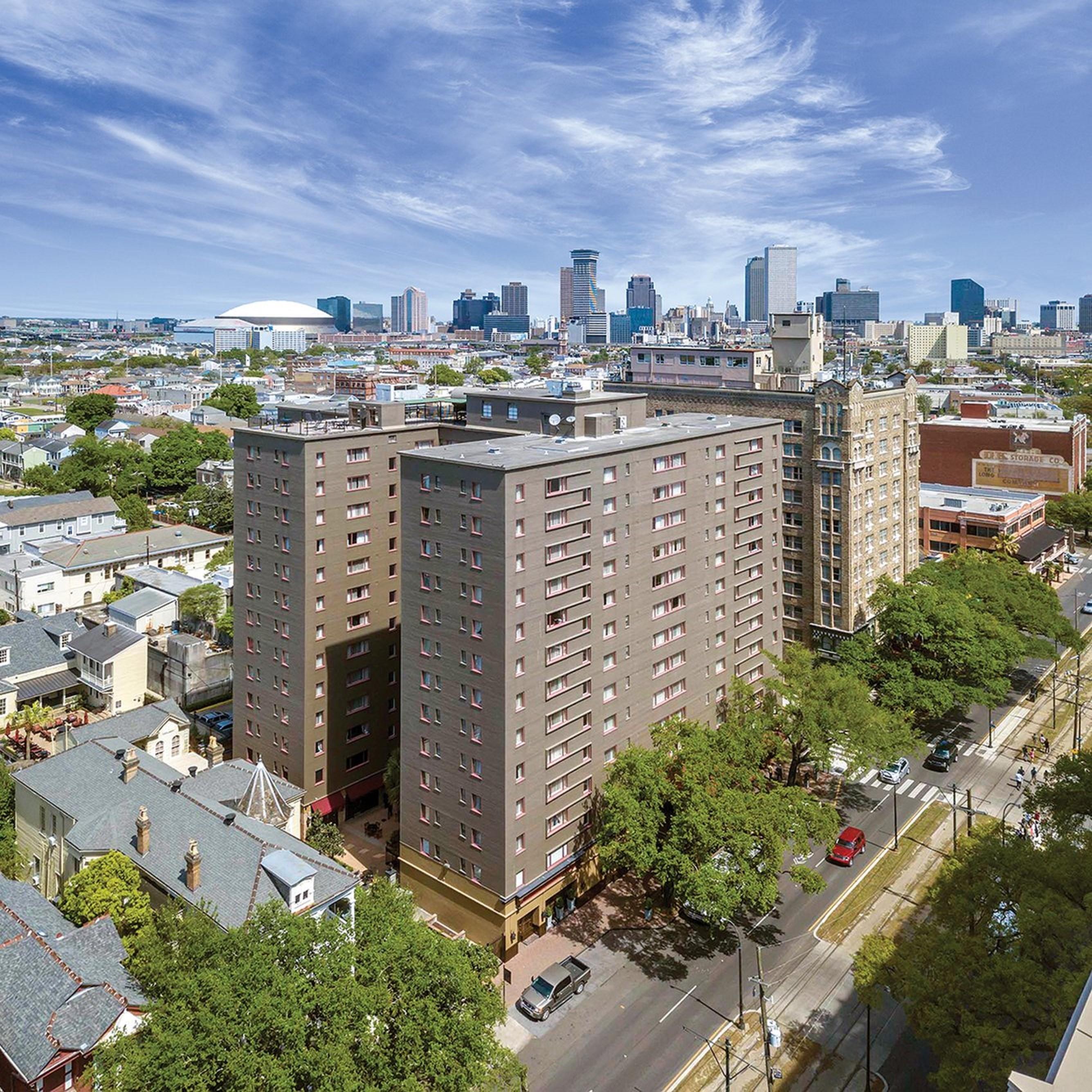 Club Wyndham Avenue Plaza Hotel New Orleans Exterior photo