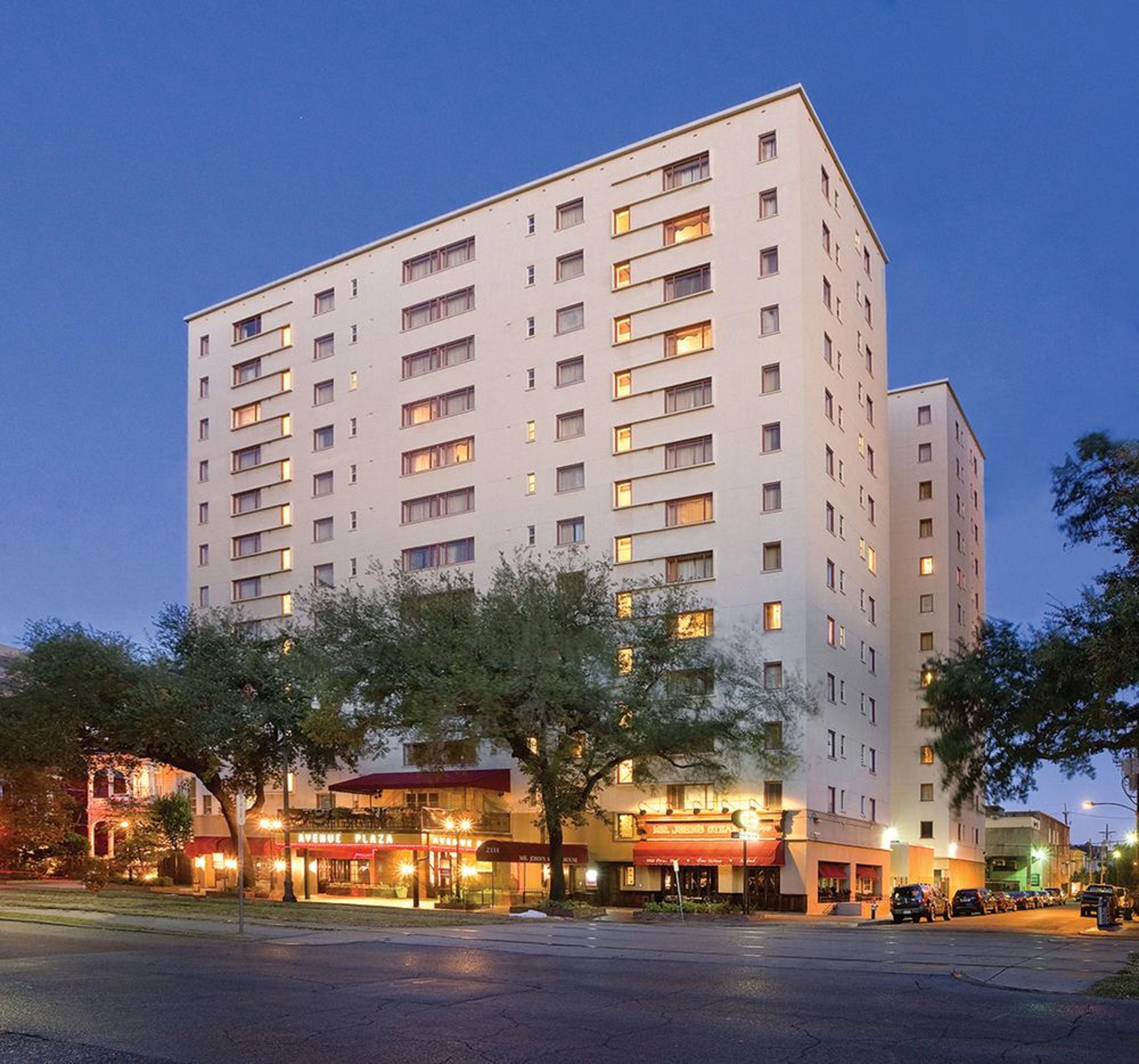 Club Wyndham Avenue Plaza Hotel New Orleans Exterior photo