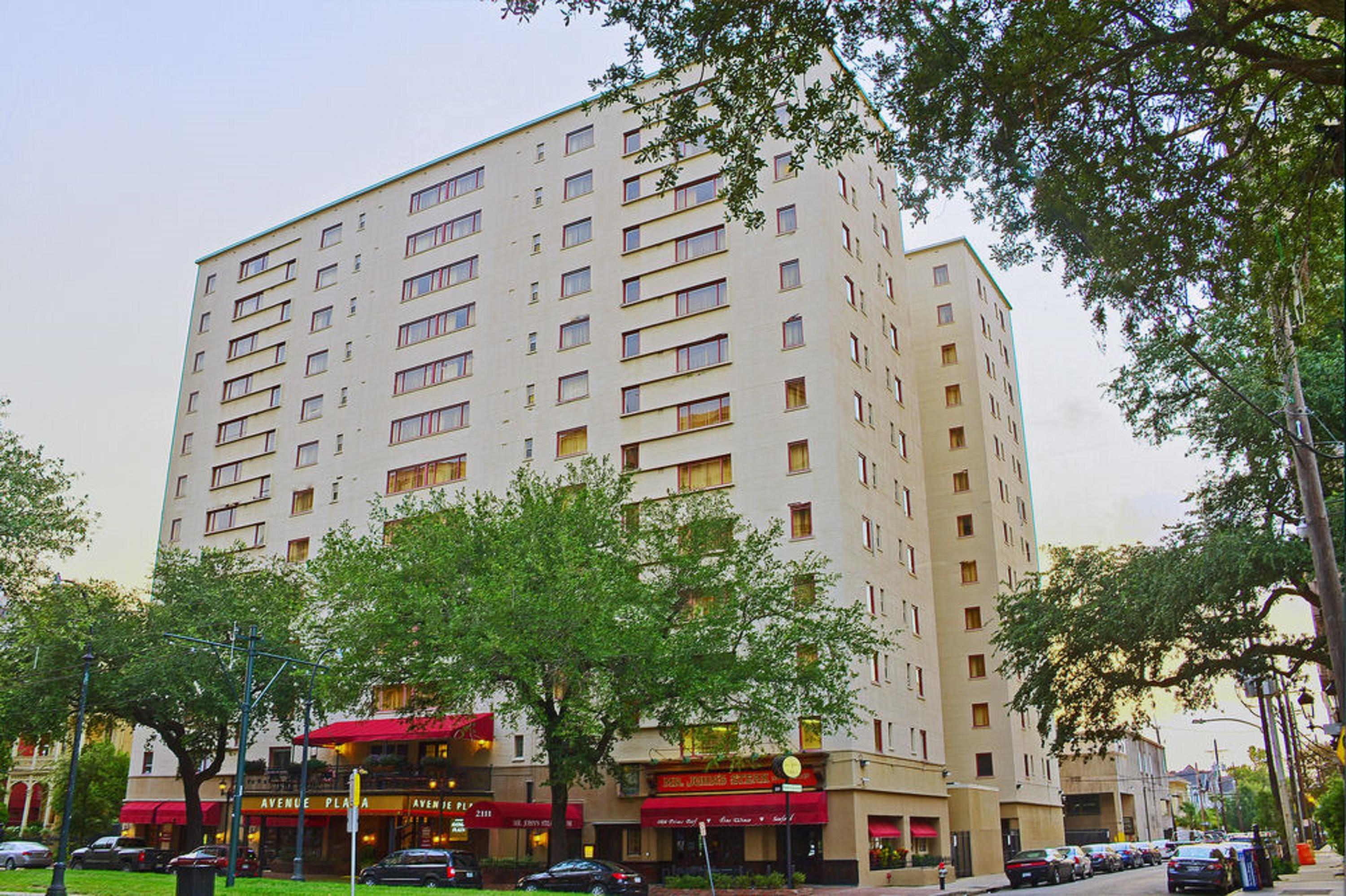 Club Wyndham Avenue Plaza Hotel New Orleans Exterior photo
