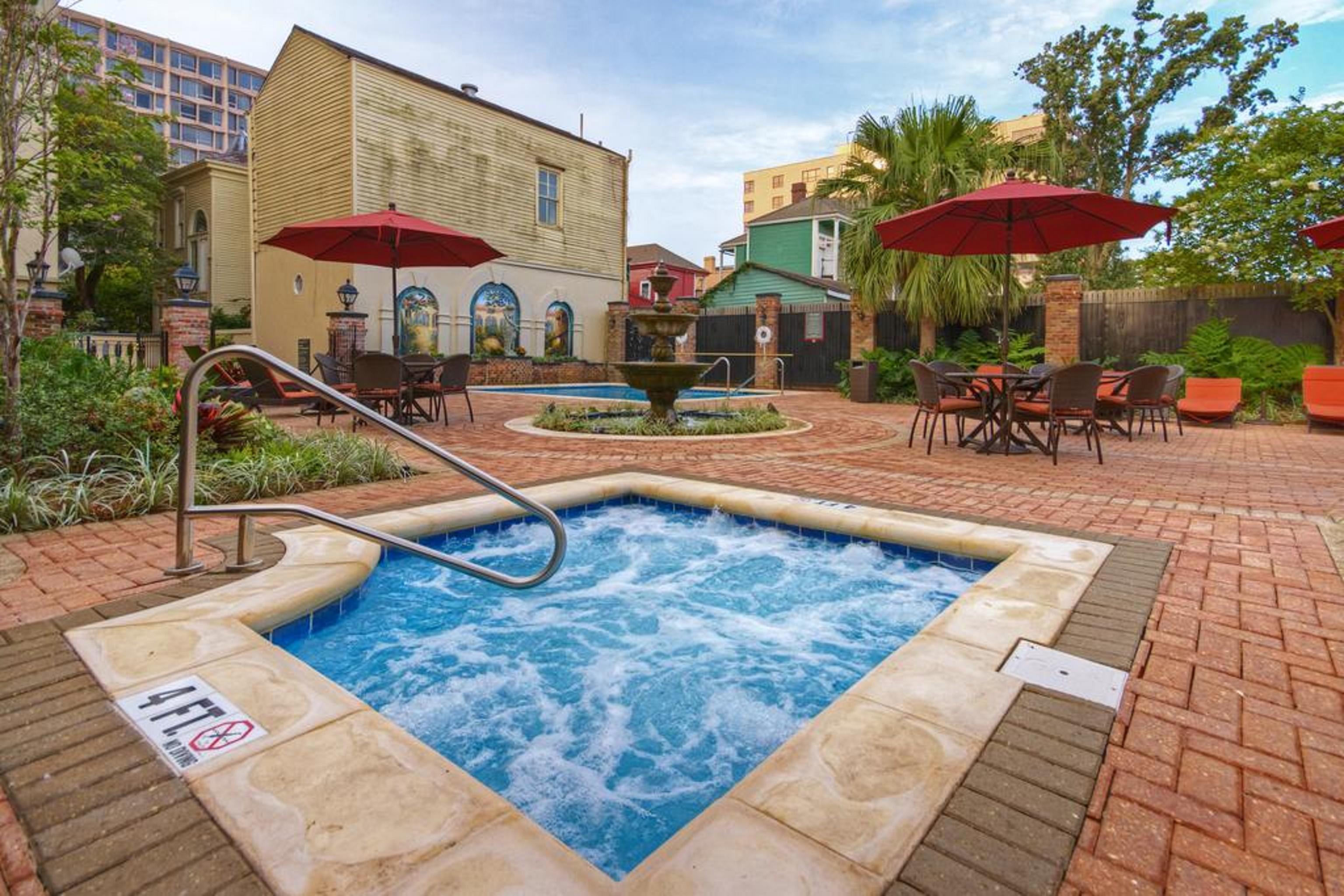 Club Wyndham Avenue Plaza Hotel New Orleans Exterior photo